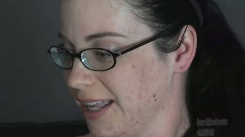 Nerdy brunette in short kilt skirt is punished by horny college principle - 7. pic