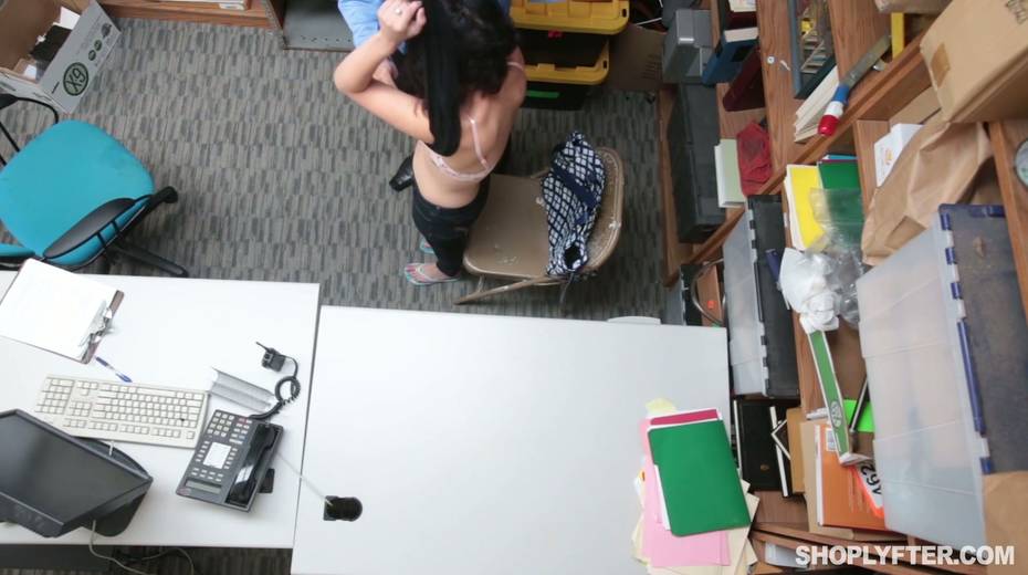 Kinky dude punishes arrested cute teen in the back room - 4. pic