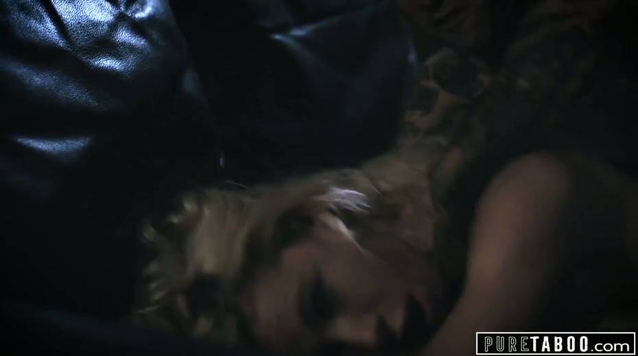 Spoiled babe Kenzie Reeves hook sup with one tattooed stud after party - 17. pic