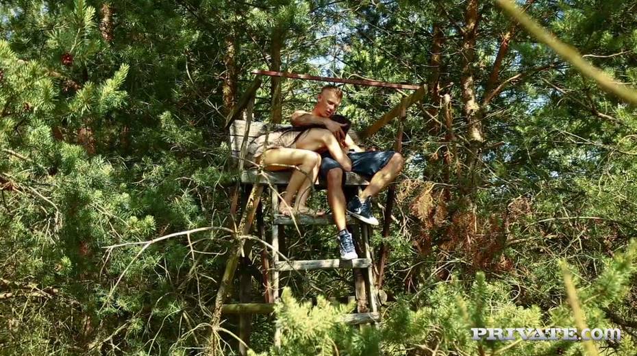Beautiful babe Samantha Joons hops on hard penis in the forest - 3. pic