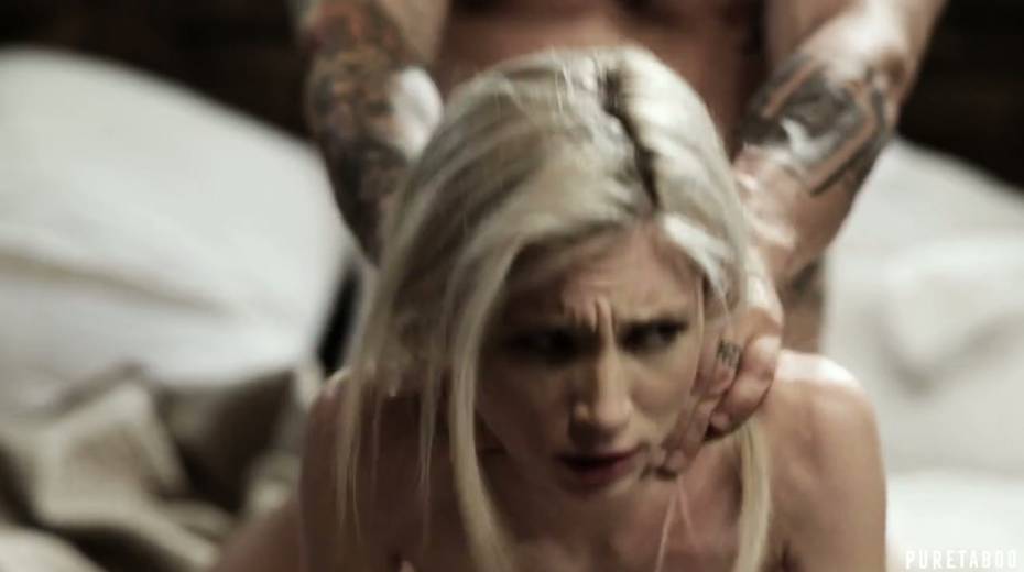 Petite blond step daughter Piper Perri is fucked by well endowed young step daddy - 22. pic