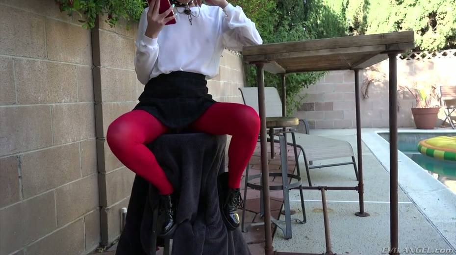 Asian wench Vina Sky hooks up with one insatiable and hot blooded white guy - 2. pic