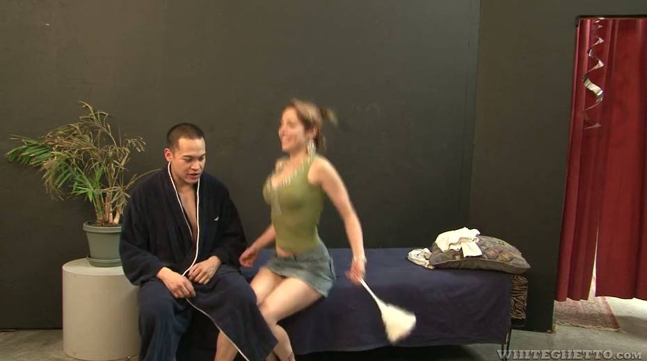 Fervent wife Kora Peters is cheating on her husband with hot blooded neighbor - 2. pic