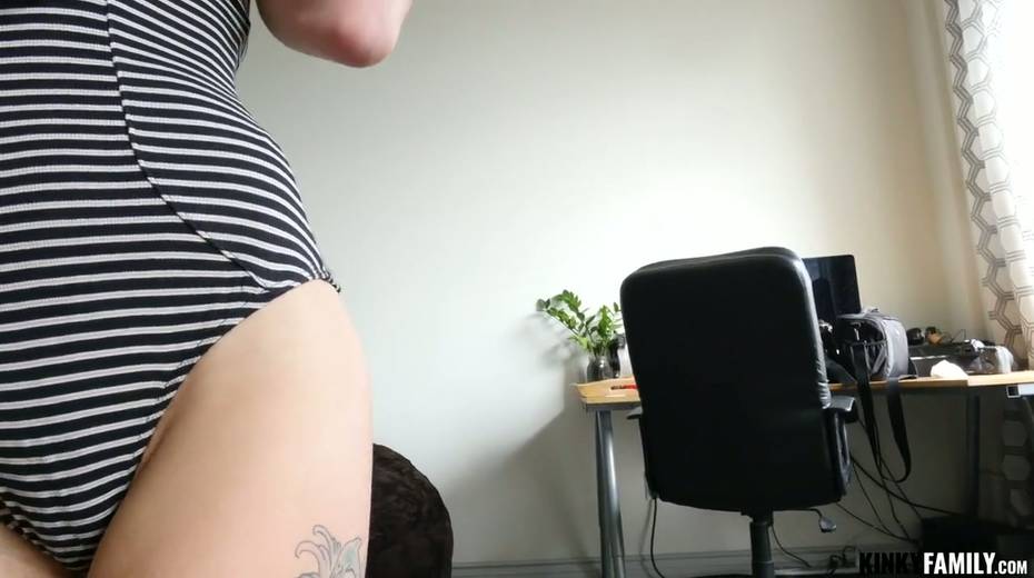 Fucking hot POV clip featuring deep throat and warm pussy of Kirsten Lee - 6. pic