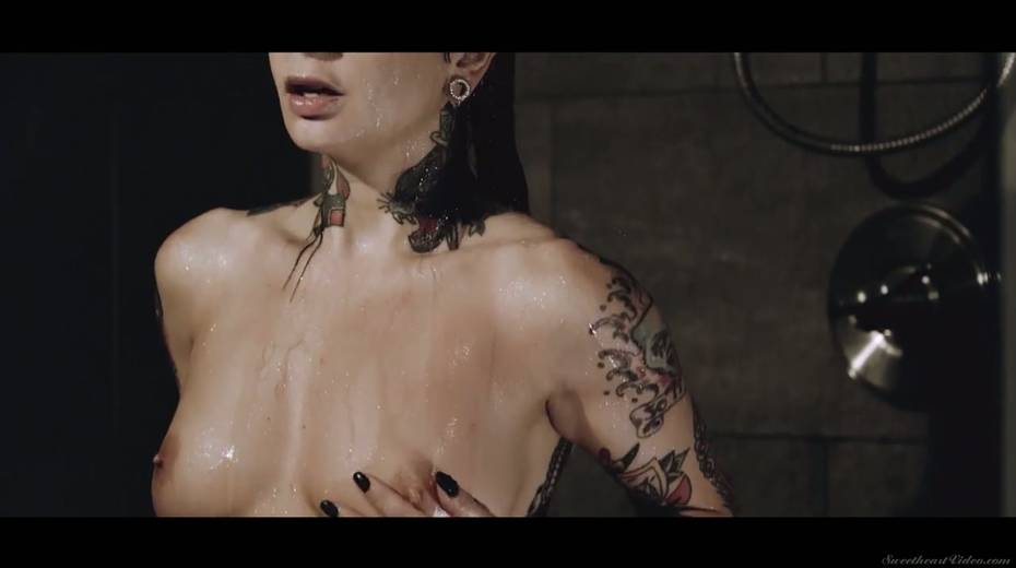 Lecherous tattooed whore Joanna Angel knows how to make GF cum several times - 12. pic