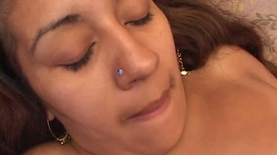 Saucy Indian MILF screwed bad in her hairy pussy hole - 3. pic