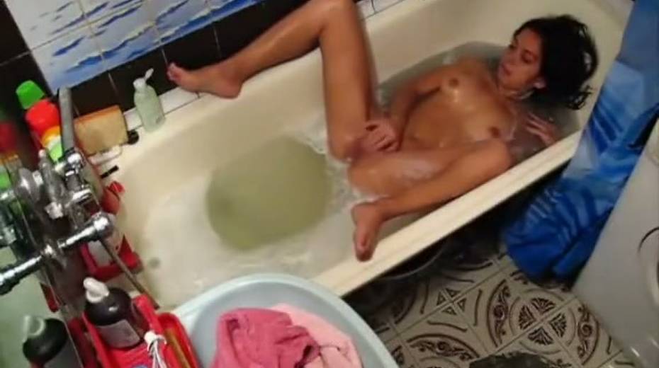 Lustful girlfriend washes her body and gets nasty spy cam video - 3. pic