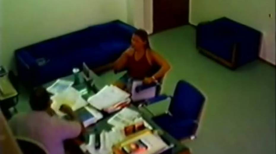 Slutty secretary gives head to her boss in reality porn clip - 6. pic