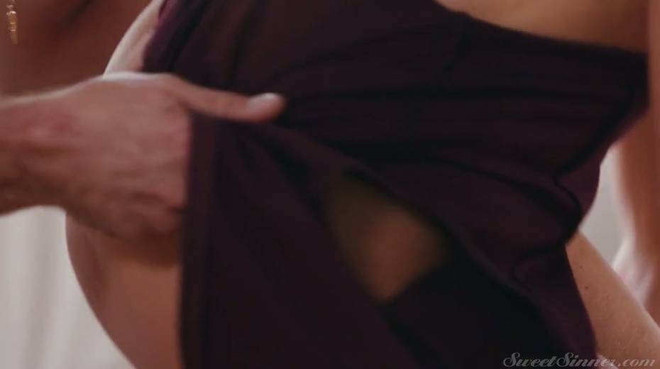 Hot like fire paramour Reagan Foxx rides her man and gets fucked in different positions - 6. pic