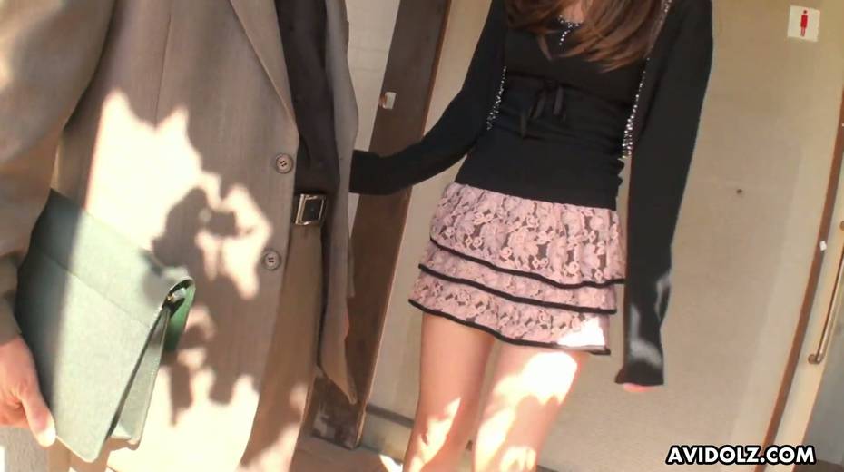 Asian goody-goody Kei Mizushima gives the best ever blowjob and swallows cum - 4. pic
