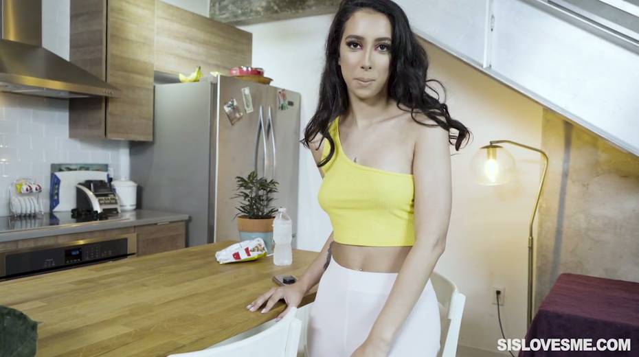 Gorgeous babe Kiarra Kai gives a legendary POV blowjob standing on her knees - 16. pic