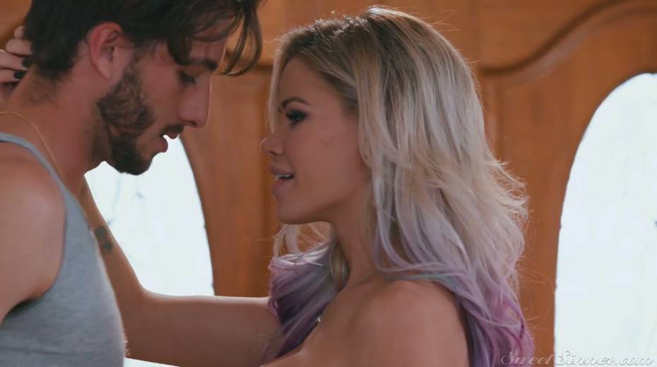 Jaw dropping blonde Jessa Rhodes takes cumshots on her big perfect tits - 4. pic