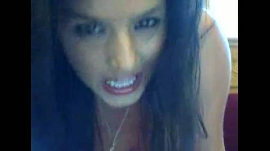 Lewd and hot Sunny Leone is surely a great pro in solo masturbation show - 11. pic