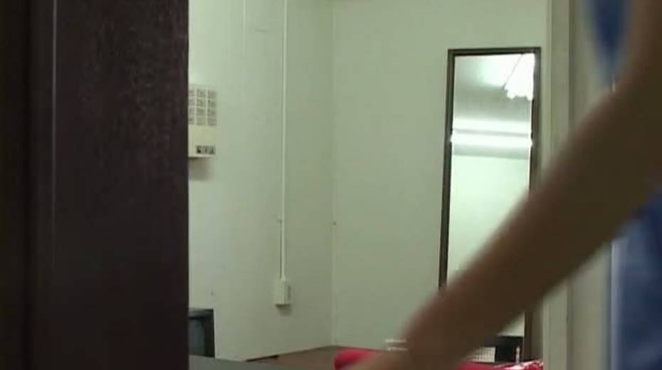 This glamorous Japanese babe has a nice butt and she likes showing off - 4. pic