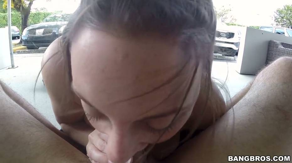 Super busty adorable milf Melanie Hicks gives blowjob and titjob on a pov camera - 3. pic