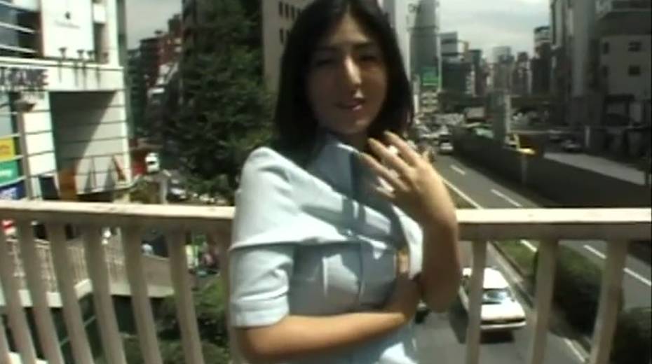 Attractive Japanese girl flashes her tits otudoor - 2. pic