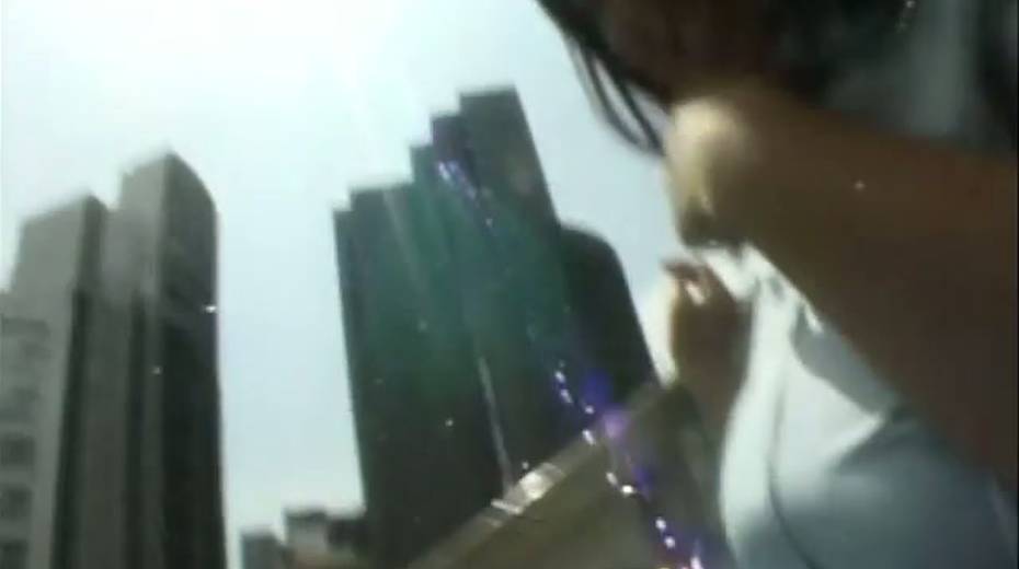 Attractive Japanese girl flashes her tits otudoor - 3. pic