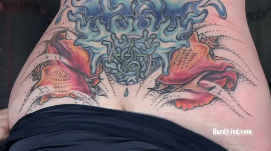 Kinky master punishes muff of sex-appeal suspended chick with sexy tattoo - 7. pic