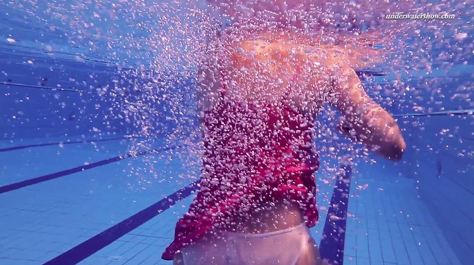 Sport swimming babe Elena Proklova is stripping under the water - 6. pic