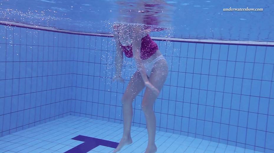 Sport swimming babe Elena Proklova is stripping under the water - 7. pic