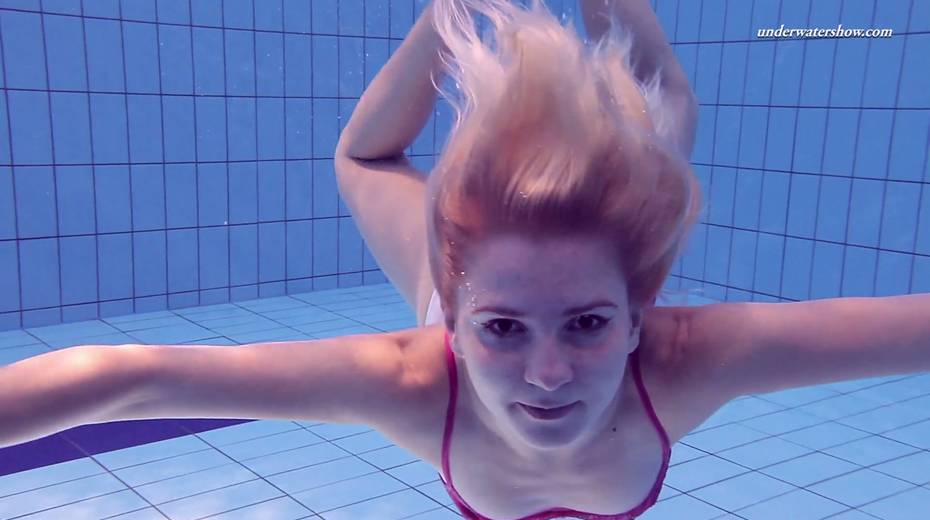Sport swimming babe Elena Proklova is stripping under the water - 8. pic