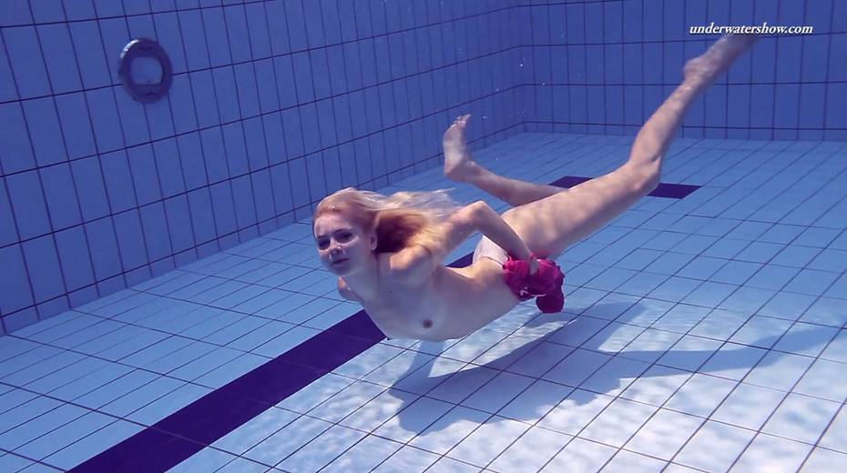 Sport swimming babe Elena Proklova is stripping under the water - 9. pic