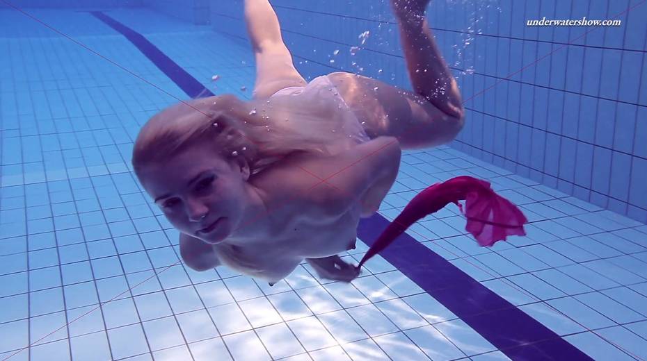 Sport swimming babe Elena Proklova is stripping under the water - 10. pic