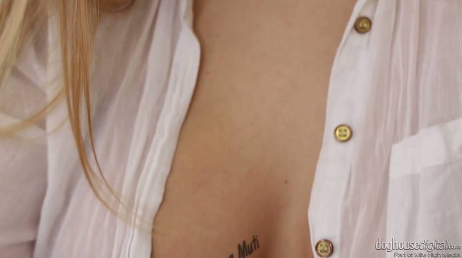 Jaw dropping babe Katarina Muti takes cumshots on her big boobies - 2. pic