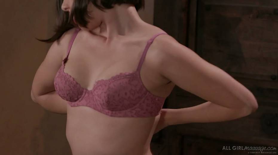 Alluring hottie Jenna Sativa is making love with beautiful girlfriend - 4. pic