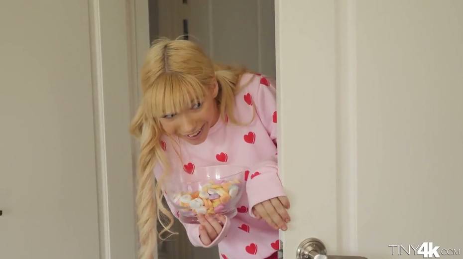 Pigtailed blonde Kenzie Reeves is face fucked before a heavy pussy pounding - 3. pic