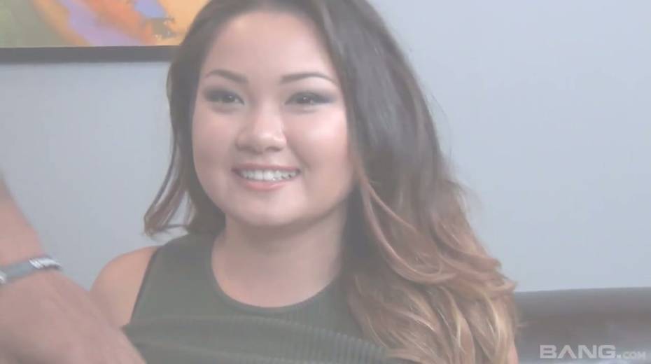 Asian hoe Gigi Skye tries to cope with thick black dick - 7. pic