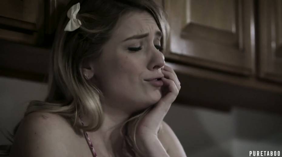 Stepdad gives a cunnilingus and fucks lovely Giselle Palmer right on the kitchen table - 7. pic