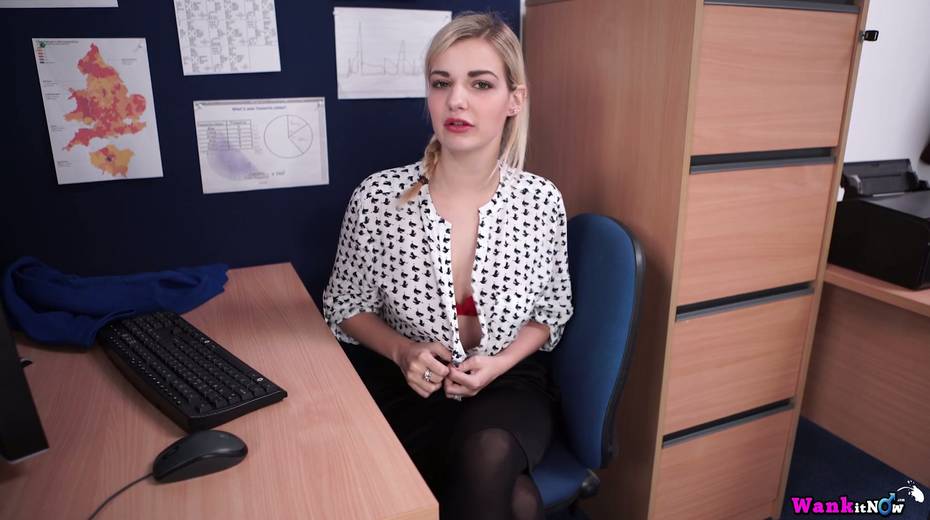 Sweet looking blond secretary Dolly shows off juicy ass and boobies - 8. pic