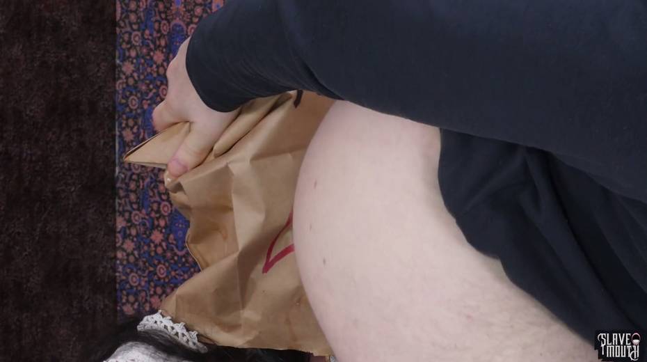 Kinky pervert in mask fucks mouth of naughty chick with bag on head - 11. pic