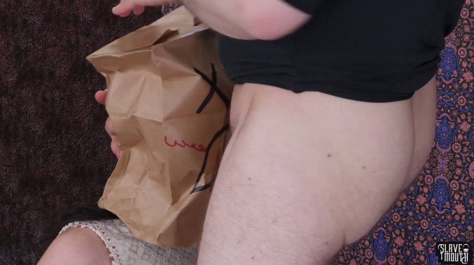 Kinky pervert in mask fucks mouth of naughty chick with bag on head - 25. pic