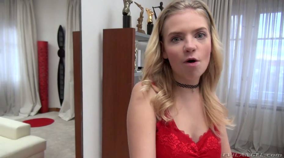 Czech blonde Taylor Moda gets her throat and enjoys swallowing cum - 2. pic
