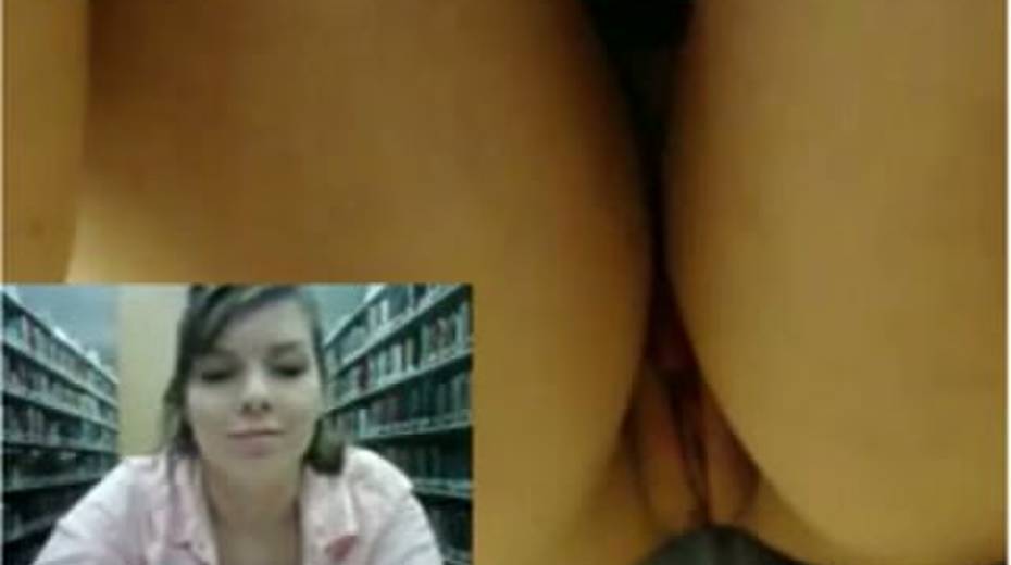 Public library masturbation video from busty amateur - 3. pic