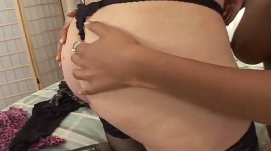 Chubby ebony slut getting her snatch polished in lesbian clip - 4. pic