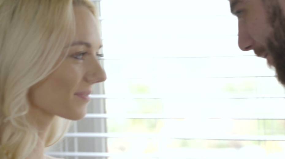 Skinny blonde Molly Mae gets facial after passionate sex with her new boyfriend - 5. pic