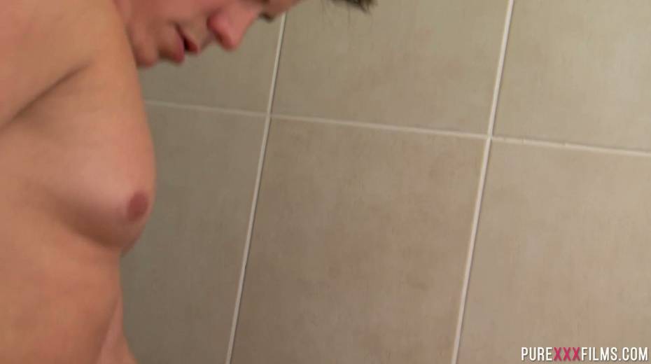 Chinese girlfriend Candy Chang is fucked by hot blooded boyfriend in the bathroom - 15. pic