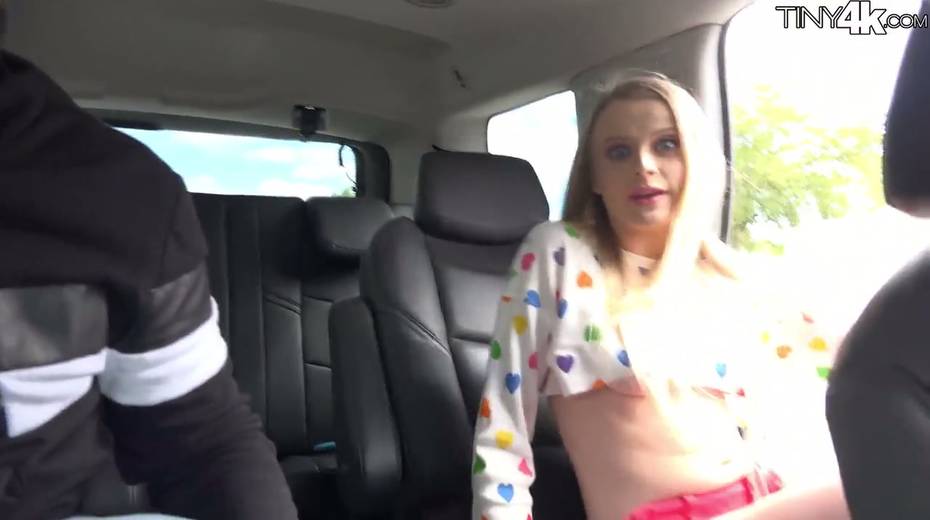 Tiny chick with small tits Paris White gets facial after hardcore pussy pounding - 3. pic