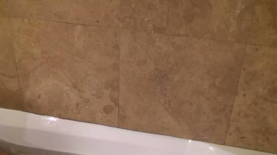 Juggy brunette milf Sunny Leone taking foam bath - 13. pic
