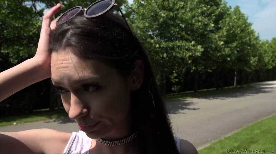 Crazy FFM clip starring sex-starved and anal-insane bitch Arwen Gold - 2. pic