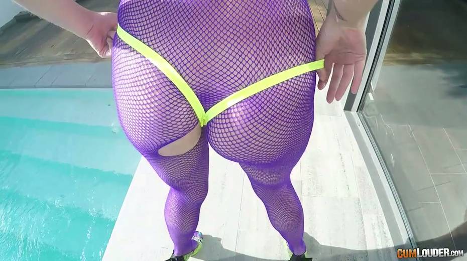Sassy chick wearing fishnet body stockings Liz Rainbow sucks and fucks on a pov camera - 3. pic
