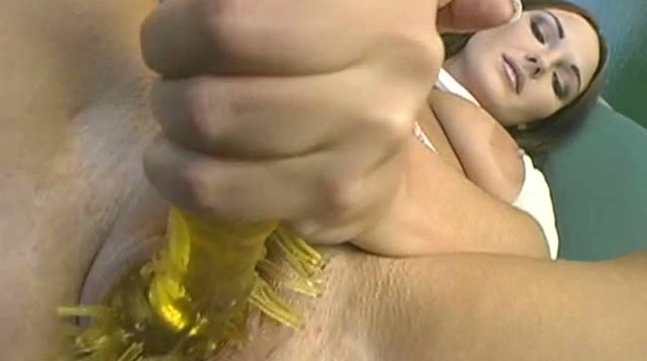 Full natural juggy hoe Venus tries to satisfy her slit with different sex toys - 7. pic