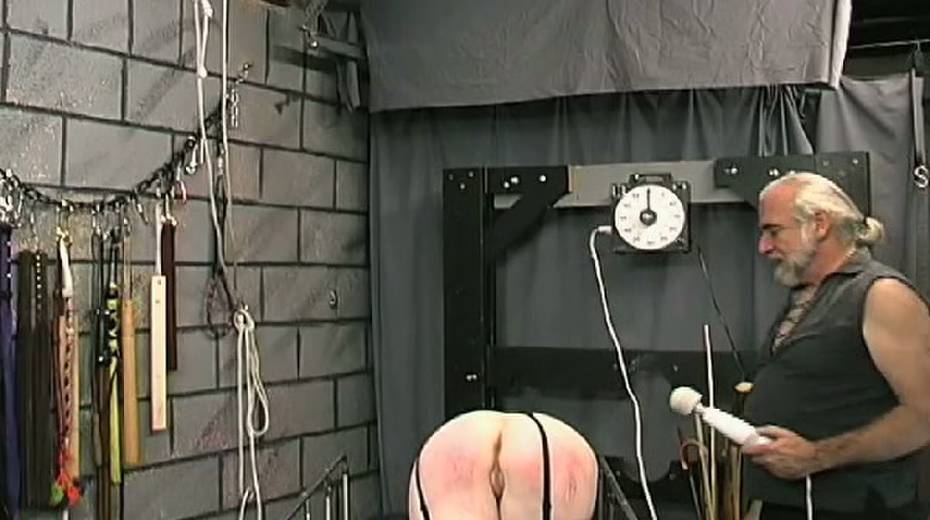 Old perve is going to satisfy red haired woman - 13. pic