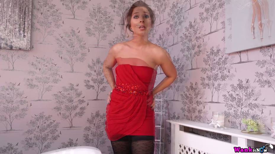 Naughty chick in stockings Jamie T gives a blowjob and finger fucks her slit - 6. pic