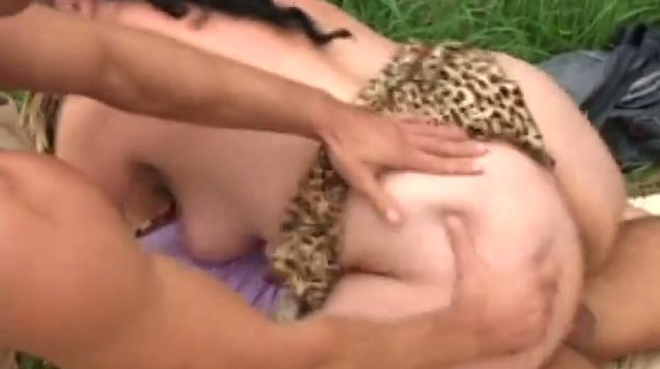 Busty granny with a nice donk is having nice threesome with younger men - 15. pic
