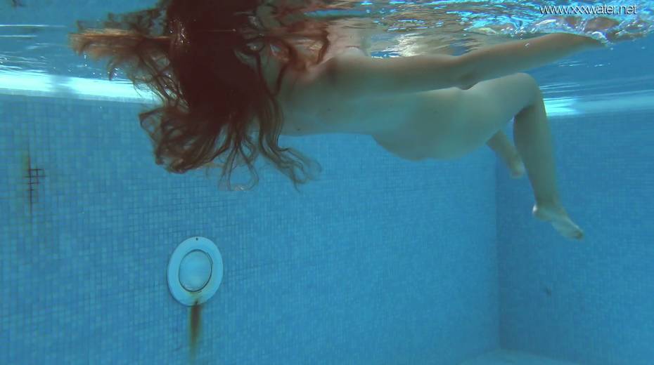 Yummy babe Irina Russaka is stripping under the water - 12. pic