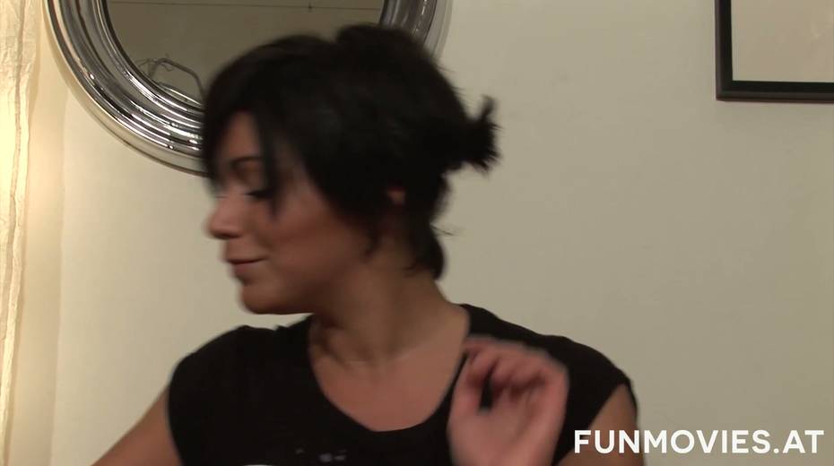 Chick Ficki Doll fucks her nasty cunt with new sex toy - 2. pic